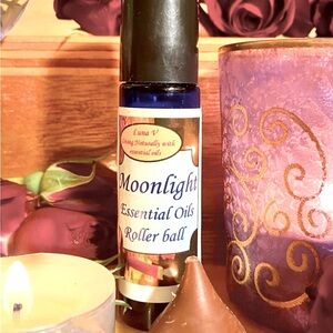 🌙 Luna V’s Moonlight Essential Oils Rollerball ⭐️